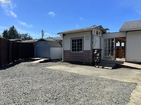 649 S Wall Street Coos Bay OR 97420