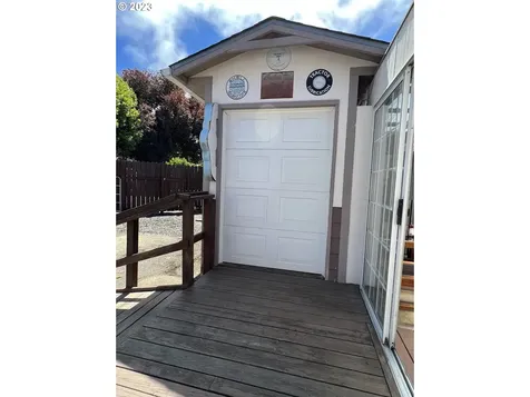649 S Wall Street Coos Bay OR 97420
