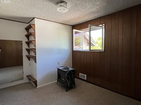 649 S Wall Street Coos Bay OR 97420