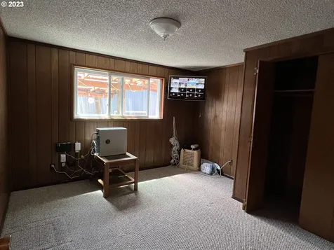 649 S Wall Street Coos Bay OR 97420