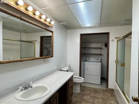 649 S Wall Street Coos Bay OR 97420