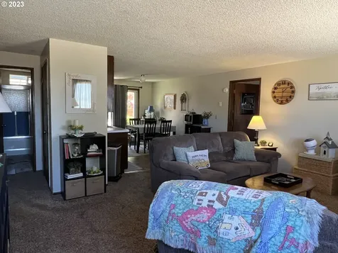 649 S Wall Street Coos Bay OR 97420