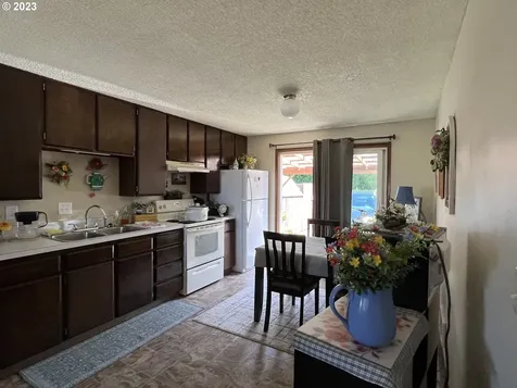 649 S Wall Street Coos Bay OR 97420