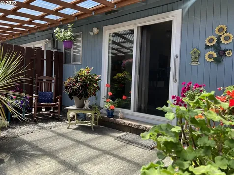 649 S Wall Street Coos Bay OR 97420