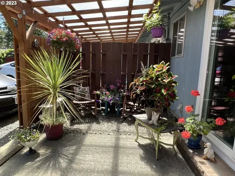 649 S Wall Street Coos Bay OR 97420