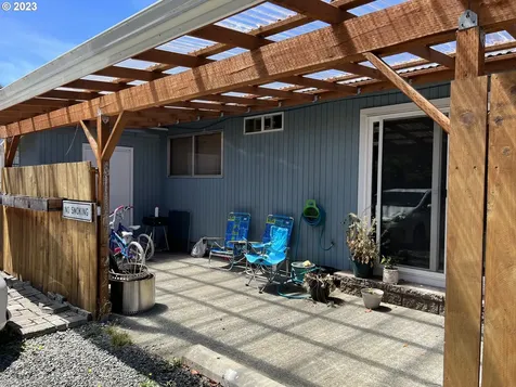 649 S Wall Street Coos Bay OR 97420