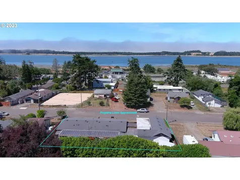 649 S Wall Street Coos Bay OR 97420