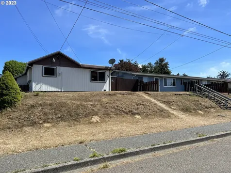 649 S Wall Street Coos Bay OR 97420