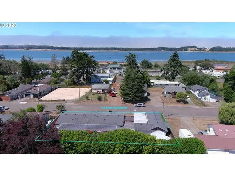 649 S Wall Street Coos Bay OR 97420