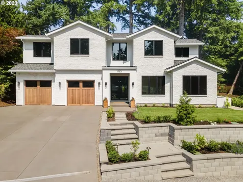 825 Ellis Avenue Lake Oswego OR 97034