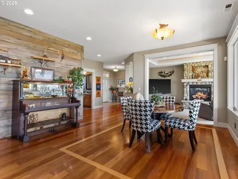 223 Southern Cross Lane Woodland WA 98674