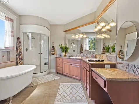 223 Southern Cross Lane Woodland WA 98674