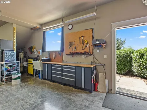 223 Southern Cross Lane Woodland WA 98674