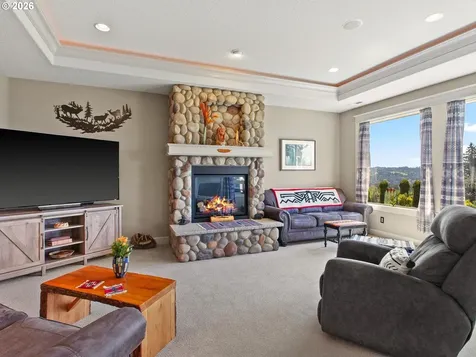 223 Southern Cross Lane Woodland WA 98674