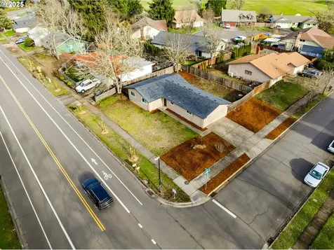 3794 W 18th Avenue Eugene OR 97402
