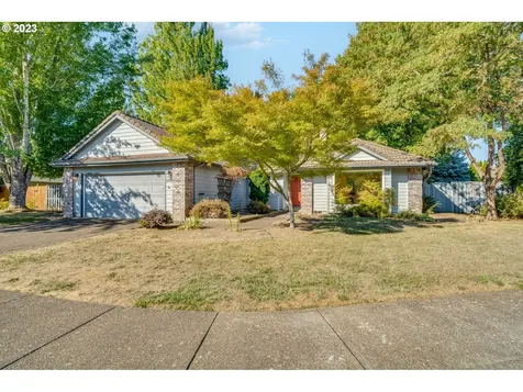 2395 Nw Crimson Court Mcminnville OR 97128