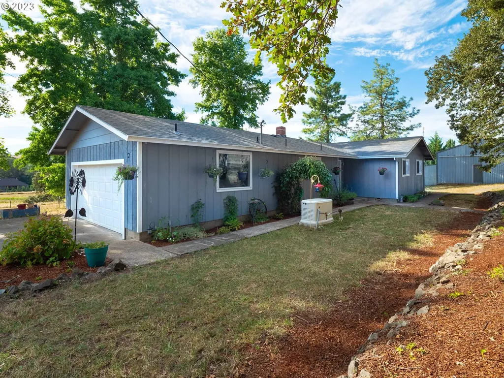 8099 N Bank Road Roseburg OR 97470