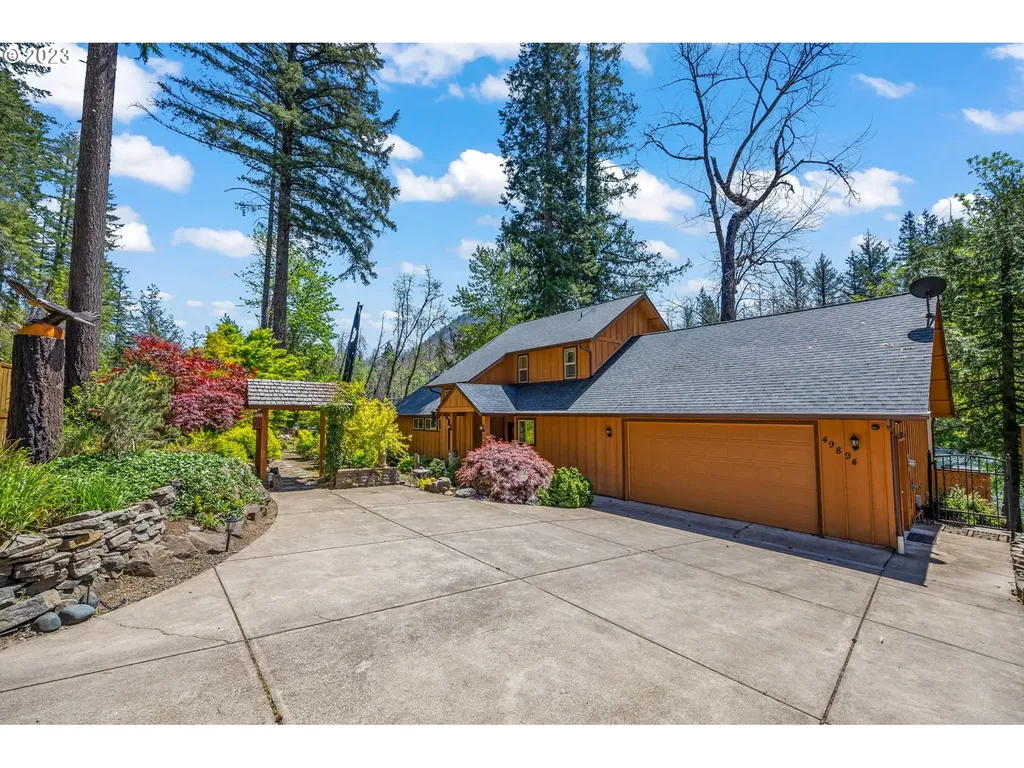 49894 Mckenzie Highway Vida OR 97488