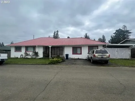 876 N Knott Street Coquille OR 97423