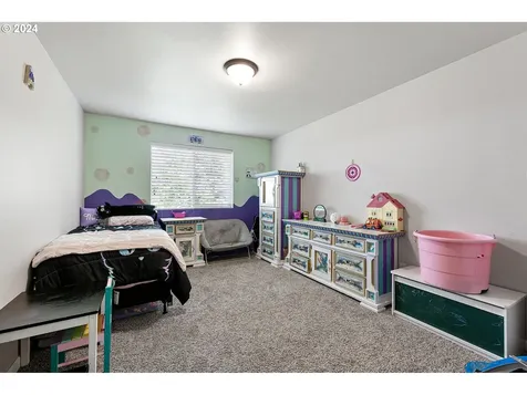207 S 10th Street Creswell OR 97426