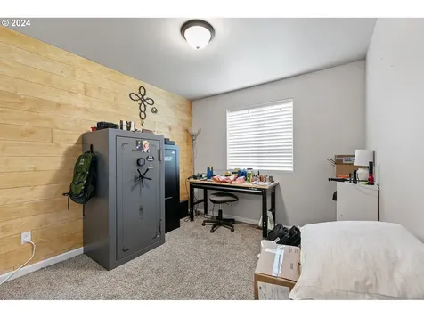207 S 10th Street Creswell OR 97426