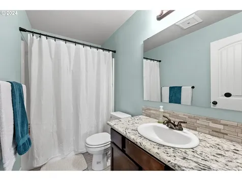 207 S 10th Street Creswell OR 97426