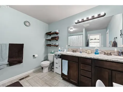 207 S 10th Street Creswell OR 97426