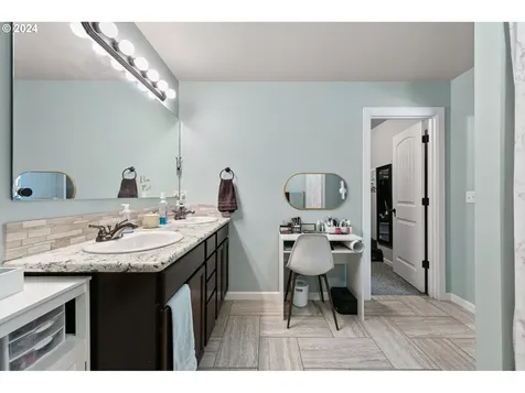 207 S 10th Street Creswell OR 97426