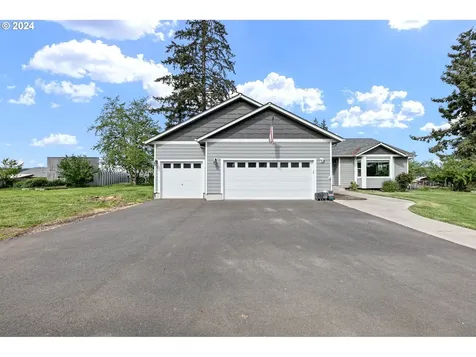 207 S 10th Street Creswell OR 97426