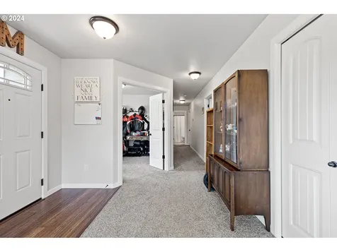 207 S 10th Street Creswell OR 97426