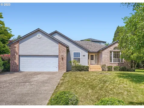4241 L Circle Washougal WA 98671
