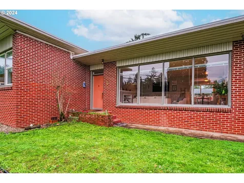 105 E 33rd Avenue Eugene OR 97405