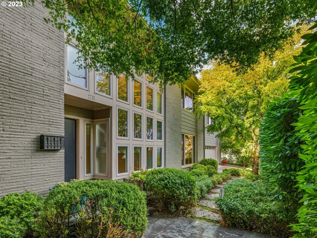 2761 Sw Patton Court Portland OR 97201