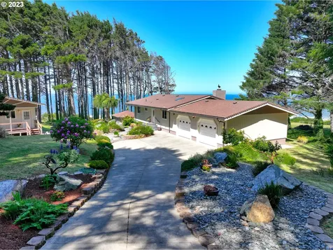 25040 Pistol River Loop Gold Beach OR 97444