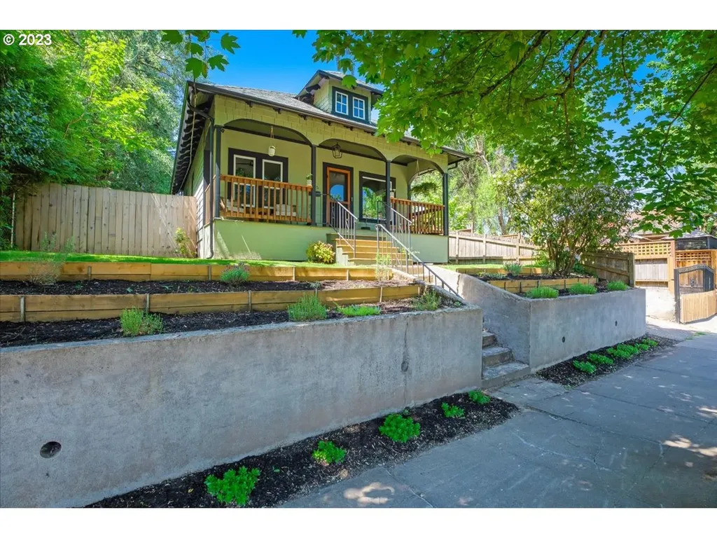 4135 Ne Mallory Avenue Portland OR 97211