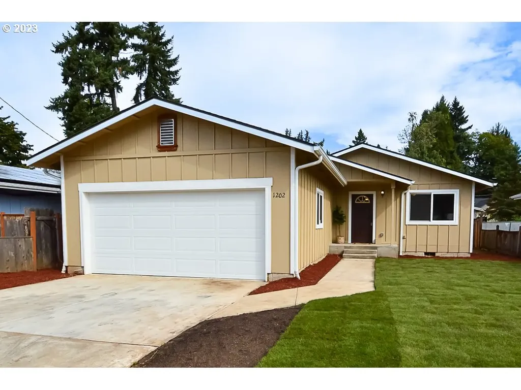 1202 S 7th Street Cottage Grove OR 97424