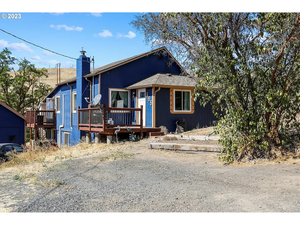 695 Nw Main Street Dufur OR 97021