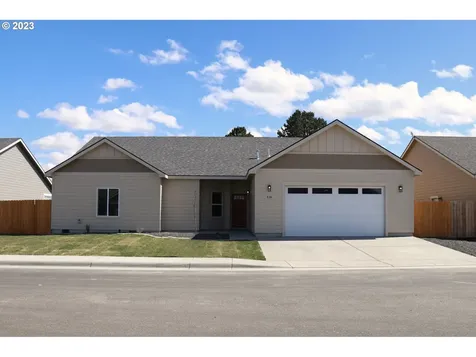 838 Sw Coyote Drive Hermiston OR 97838