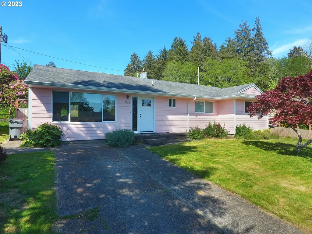 925 Alameda Avenue Astoria OR 97103