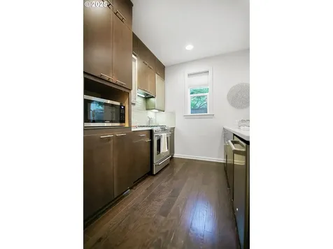 2947 SE Stark Street Portland OR 97214