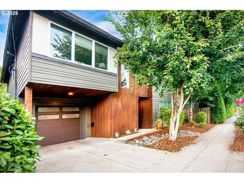 2947 SE Stark Street Portland OR 97214