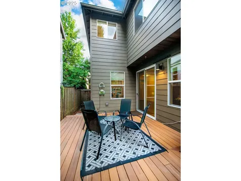 2947 SE Stark Street Portland OR 97214