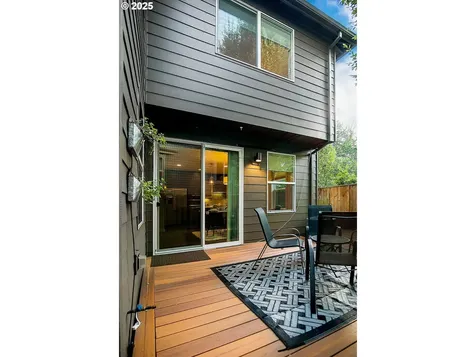 2947 SE Stark Street Portland OR 97214
