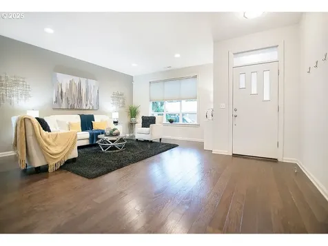 2947 SE Stark Street Portland OR 97214