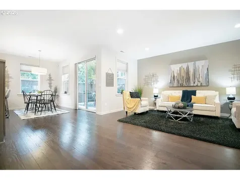 2947 SE Stark Street Portland OR 97214