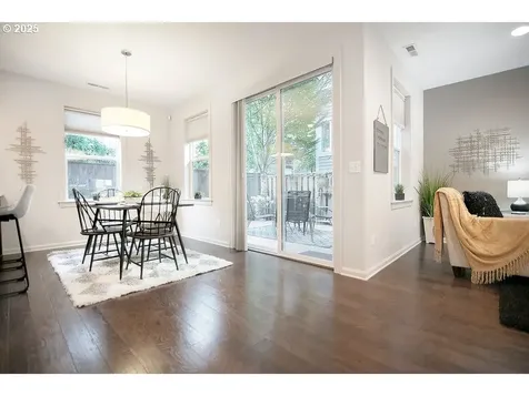 2947 SE Stark Street Portland OR 97214