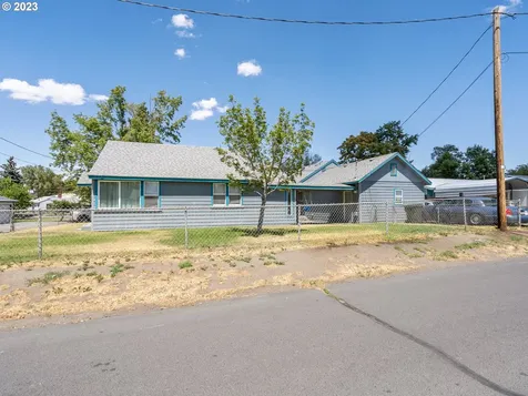 763 E Main Street Hermiston OR 97838
