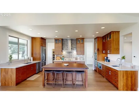 210 Del Norte Lane Brookings OR 97415