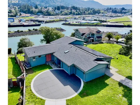 210 Del Norte Lane Brookings OR 97415