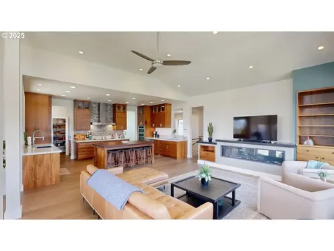 210 Del Norte Lane Brookings OR 97415